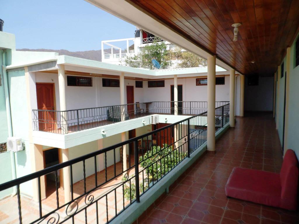 Hostal Dumbira Таганга Экстерьер фото